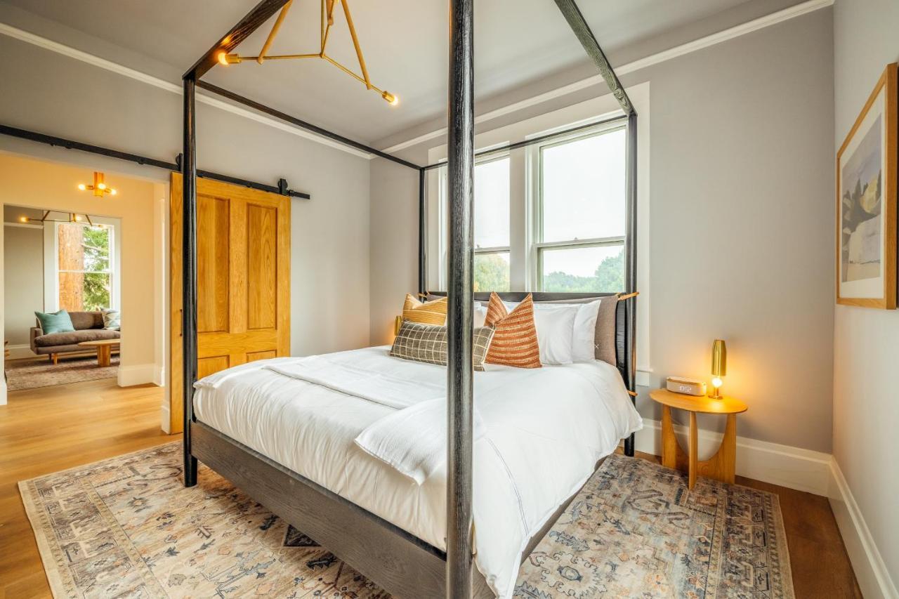 Hotel The Ruse à Healdsburg Extérieur photo