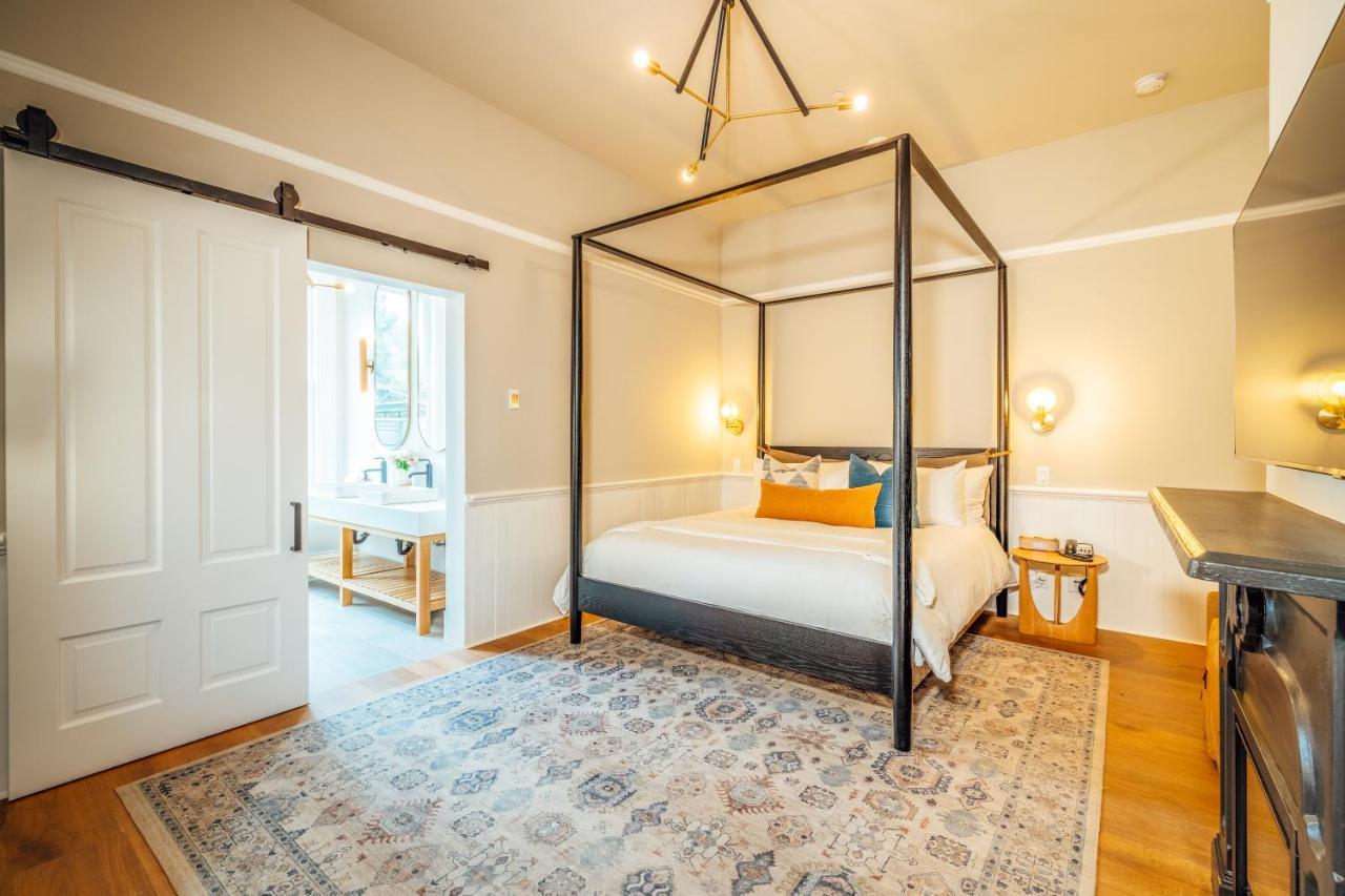 Hotel The Ruse à Healdsburg Extérieur photo